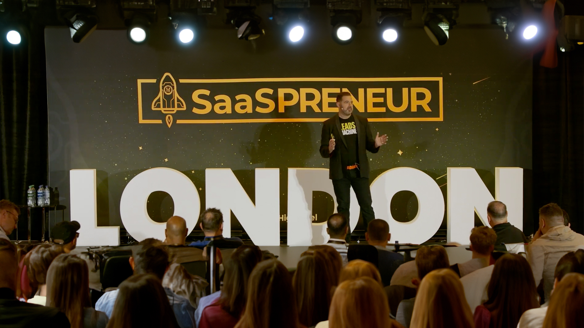 Francis Rodino speaking at SaaSpreneur Live London